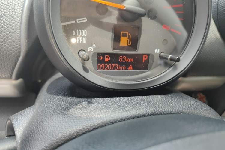 Used MINI Countryman 2014 1.6L ONE Odometer Close Up