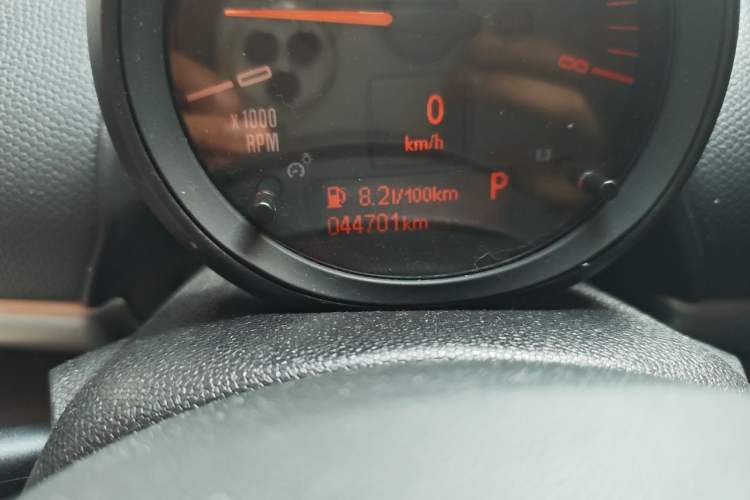 Used MINI Countryman 2014 1.6T COOPER ALL4 Fun Odometer Close Up