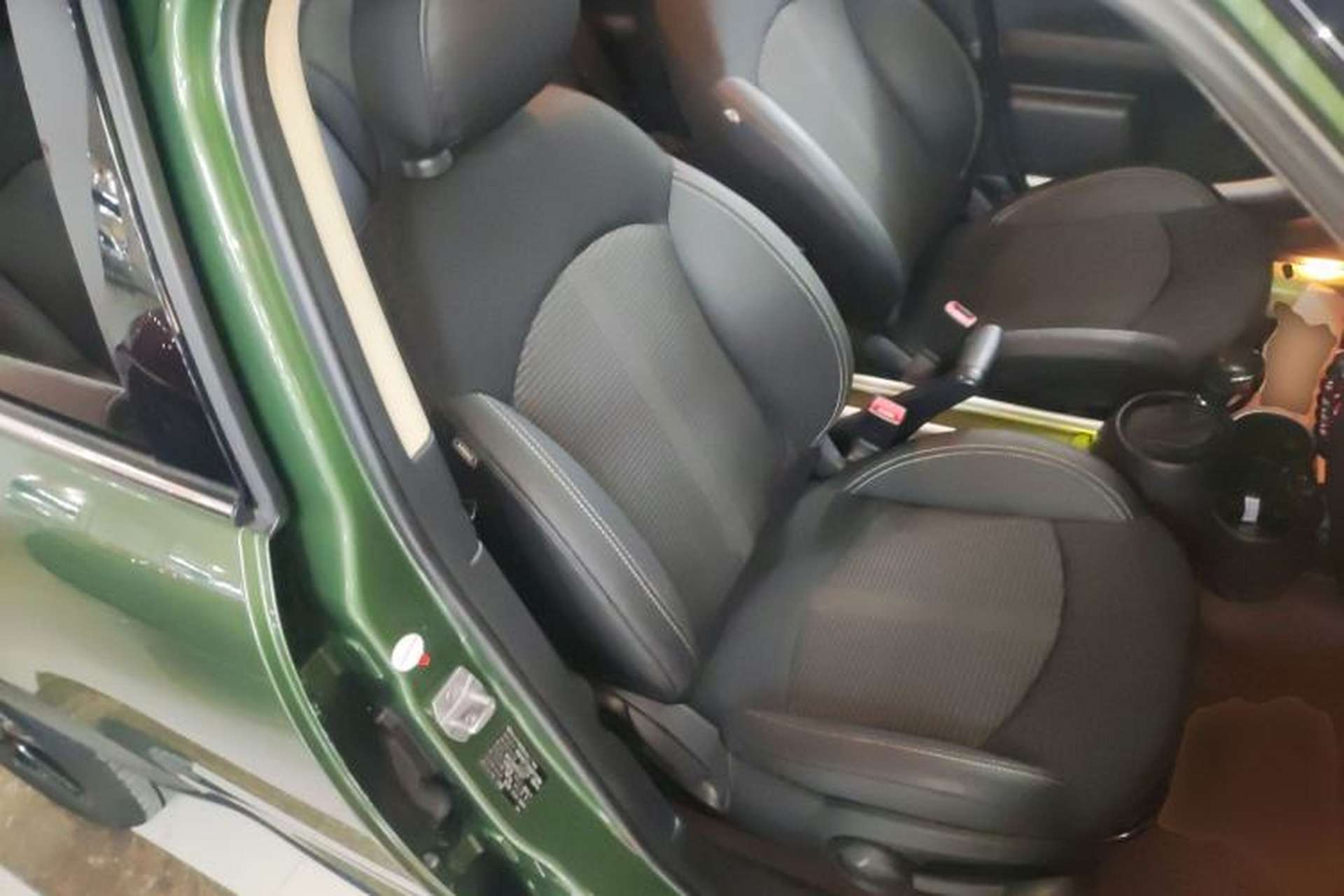 Used MINI Countryman 2014 1.6L COOPER Fun Right Front Seat