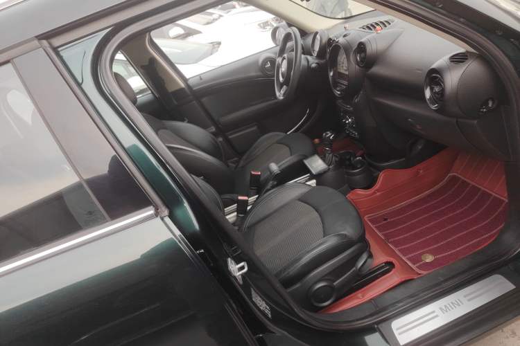 Used MINI Countryman 2014 1.6L COOPER Fun Right Front Seat