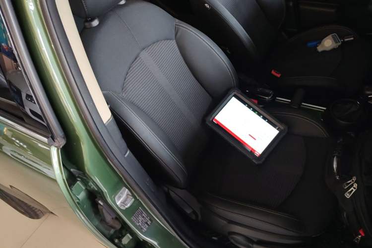Used MINI Countryman 2014 1.6T COOPER ALL4 Fun Right Front Seat