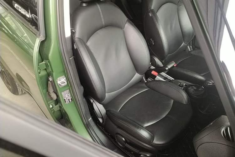 Used MINI Countryman 2014 1.6T COOPER ALL4 Excitement Right Front Seat
