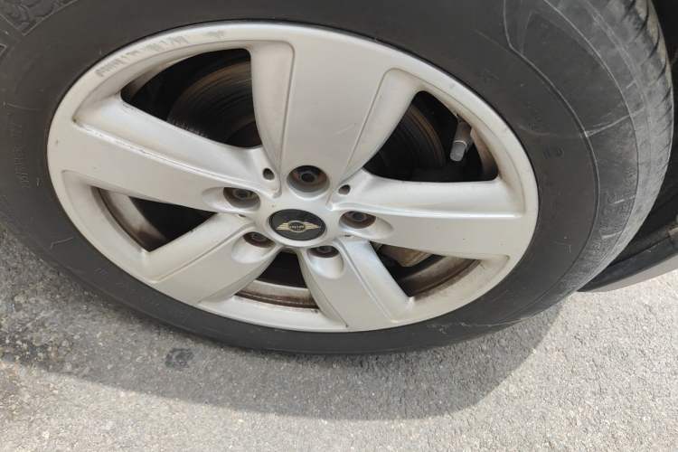 Used MINI Countryman 2014 1.6L ONE Right Front Wheel Hub