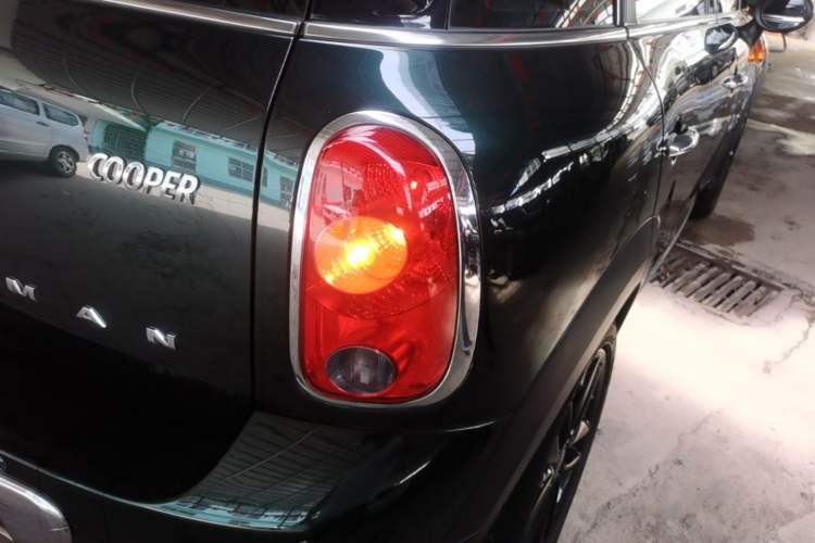 Used MINI Countryman 2014 1.6L COOPER Fun Right Rear Taillight