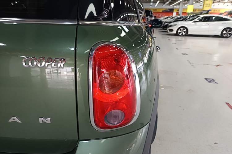 Used MINI Countryman 2014 1.6T COOPER ALL4 Fun Right Rear Taillight