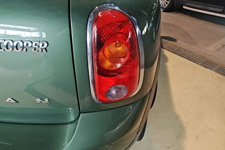 Used MINI Countryman 2014 1.6L COOPER Excitement Right Rear Taillight