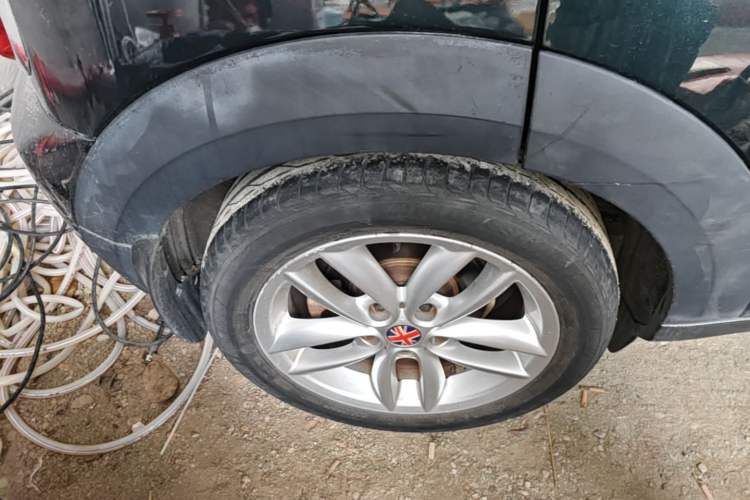 Used MINI Countryman 2014 1.6L COOPER Fun Right Rear Wheel Hub