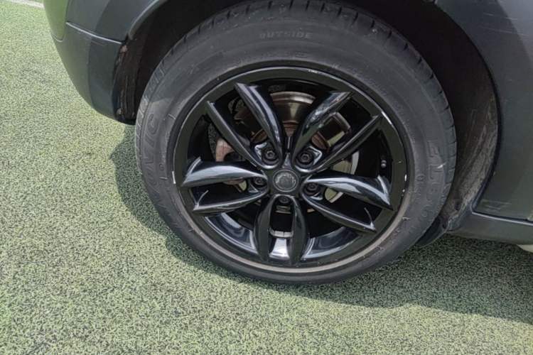Used MINI Countryman 2014 1.6L COOPER Fun Right Rear Wheel Hub