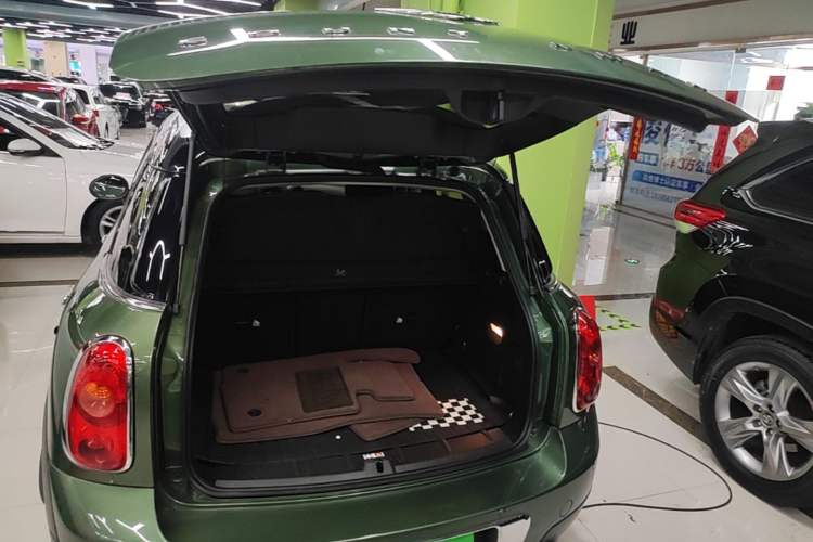 Used MINI Countryman 2014 1.6L COOPER Fun Trunk