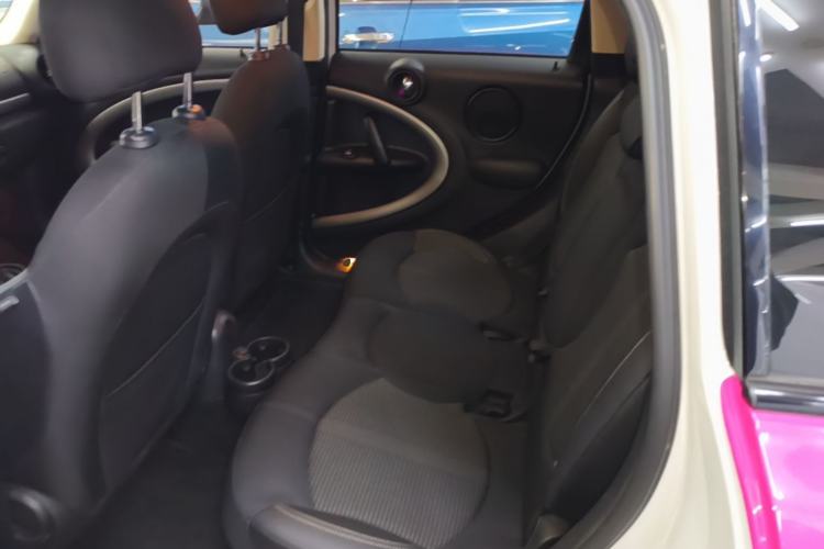 Used MINI Countryman 2014 1.6T COOPER ALL4 Fun Left Rear Seat