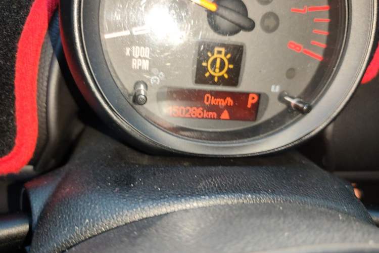 Used MINI Countryman 2014 1.6L ONE Odometer Close Up