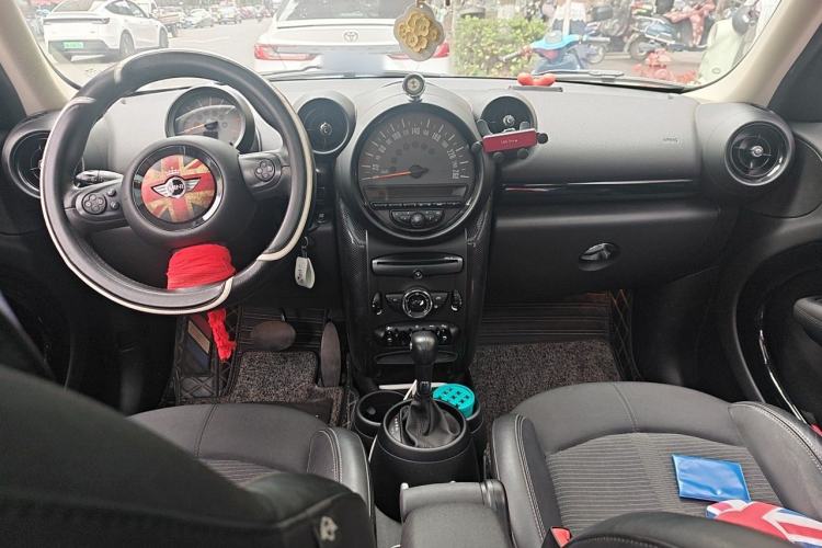 Used MINI Countryman 2014 1.6T COOPER ALL4 Fun Center Console