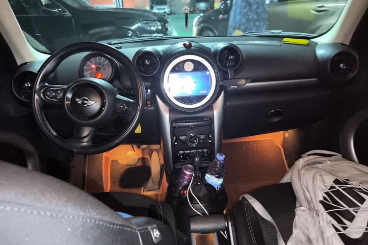 Used MINI Countryman 2014 1.6L COOPER Fun Center Console