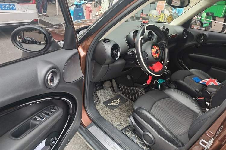 Used MINI Countryman 2014 1.6T COOPER ALL4 Fun Driver Seat