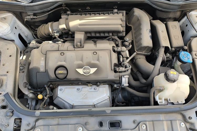 Used MINI Countryman 2014 1.6L COOPER Fun Engine Bay