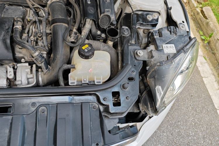 Used MINI Countryman 2014 1.6T COOPER ALL4 Excitement Engine Bay Left