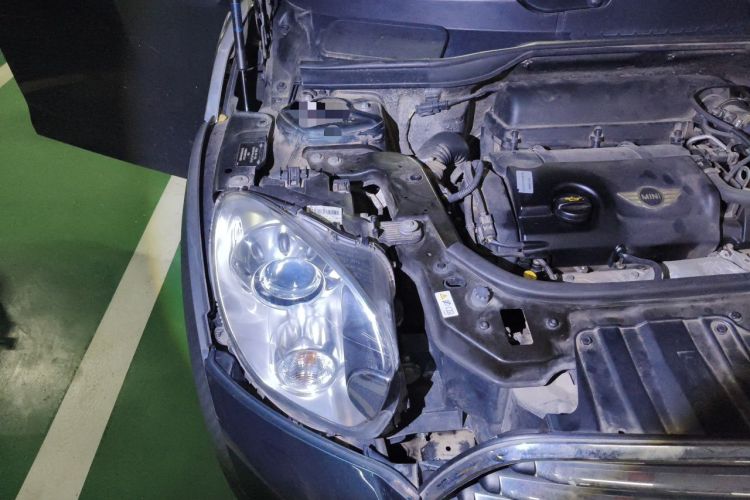 Used MINI Countryman 2014 1.6T COOPER ALL4 Excitement Engine Bay Right