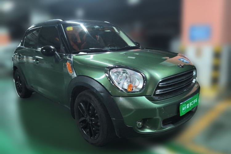 Used MINI Countryman 2014 1.6L COOPER Fun Front Right 45 Deg