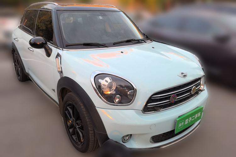 Used MINI Countryman 2014 1.6T COOPER ALL4 Excitement Front Right 45 Deg