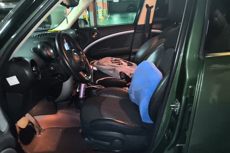 Used MINI Countryman 2014 1.6L COOPER Fun Left Front Seat