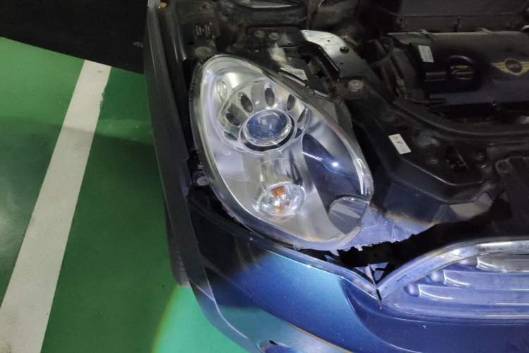 Used MINI Countryman 2014 1.6T COOPER ALL4 Excitement Right Front Headlight