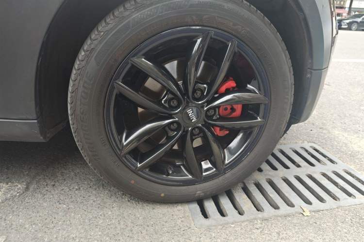 Used MINI Countryman 2014 1.6T COOPER ALL4 Fun Right Front Wheel Hub