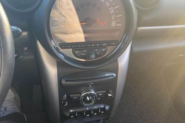 Used MINI Countryman 2014 1.6T COOPER ALL4 Fun Audio And AC Panel