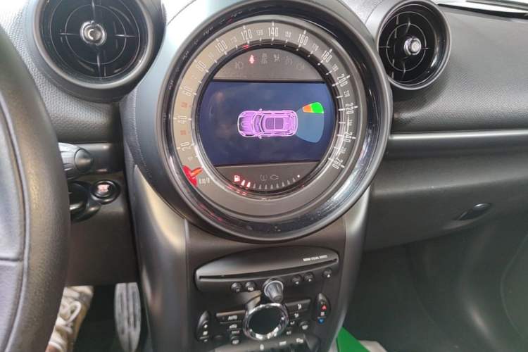 Used MINI Countryman 2014 1.6T COOPER S Audio And AC Panel