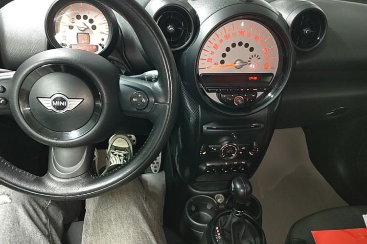 Used MINI Countryman 2014 1.6L COOPER Fun Center Console