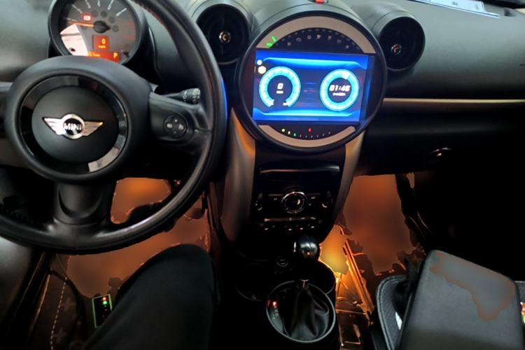 Used MINI Countryman 2014 1.6T COOPER ALL4 Fun Center Console