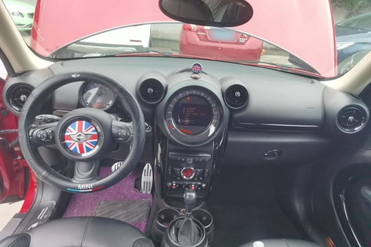 Used MINI Countryman 2014 1.6L COOPER Excitement Center Console