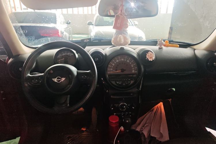 Used MINI Countryman 2014 1.6L COOPER Fun Center Console