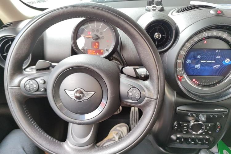 Used MINI Countryman 2014 1.6T COOPER S Center Console