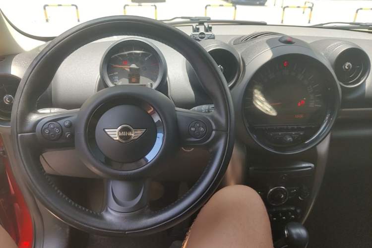 Used MINI Countryman 2014 1.6L COOPER Fun Center Console