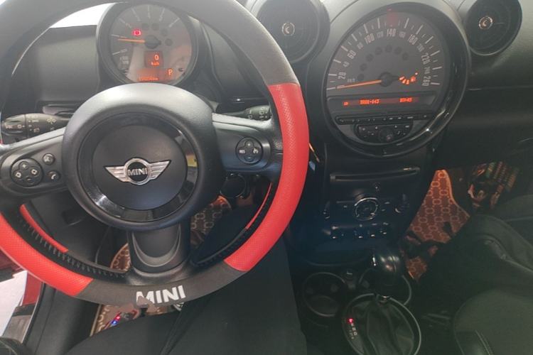 Used MINI Countryman 2014 1.6T COOPER ALL4 Fun Center Console