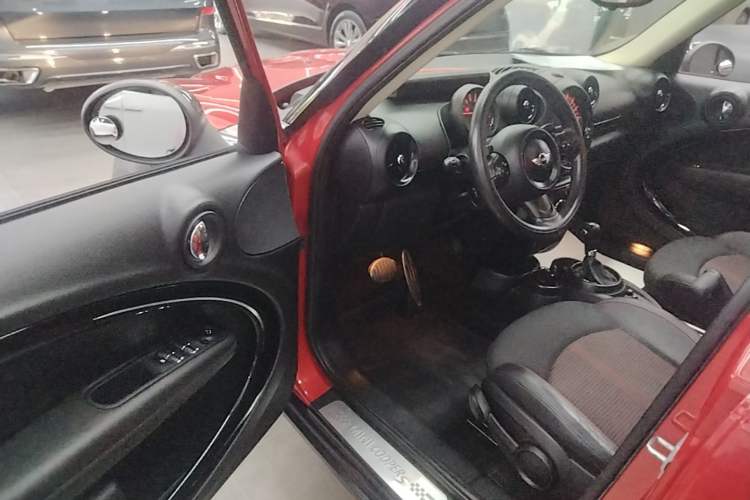 Used MINI Countryman 2014 1.6T COOPER S Driver Seat