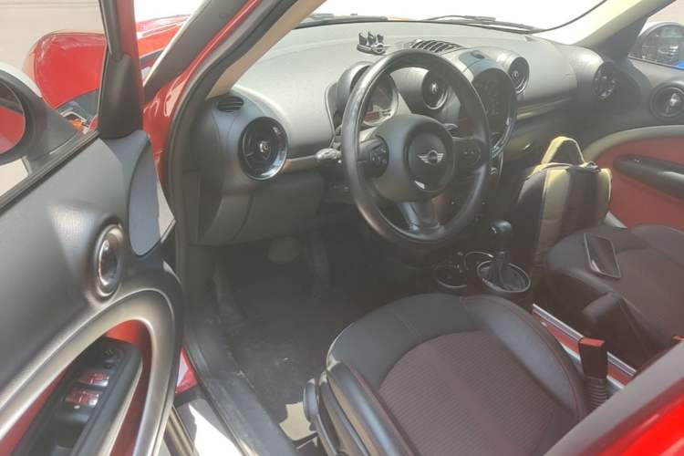 Used MINI Countryman 2014 1.6L COOPER Fun Driver Seat