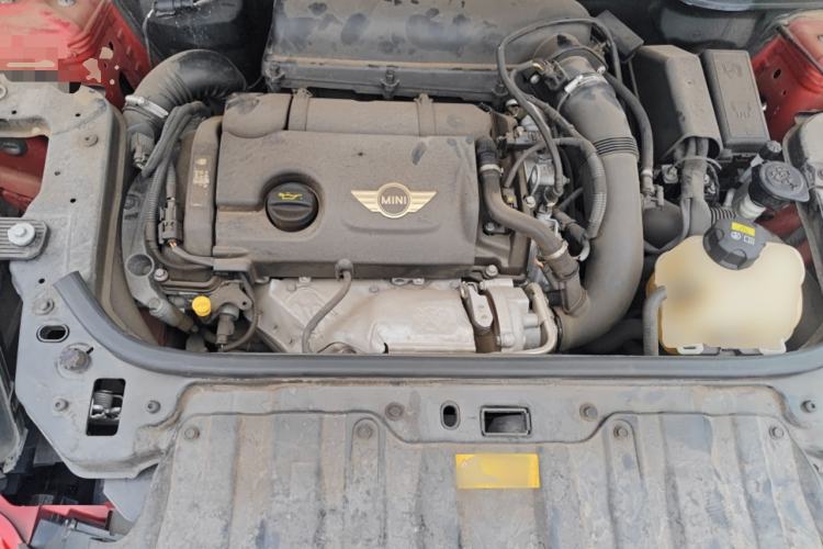 Used MINI Countryman 2014 1.6T COOPER ALL4 Fun Engine Bay