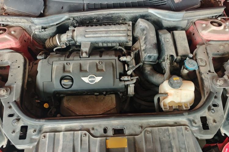 Used MINI Countryman 2014 1.6L COOPER Fun Engine Bay