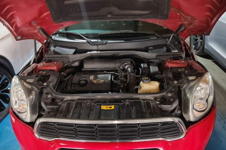 Used MINI Countryman 2014 1.6T COOPER S Engine Bay
