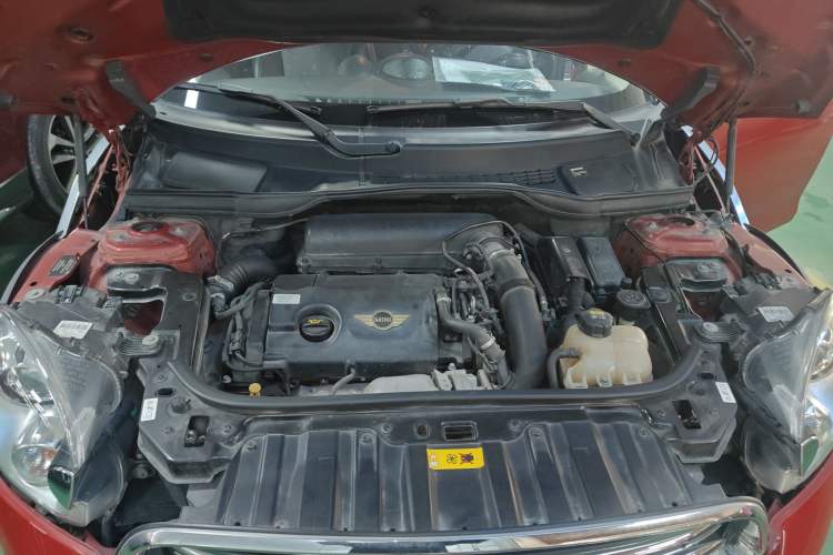 Used MINI Countryman 2014 1.6T COOPER ALL4 Excitement Engine Bay