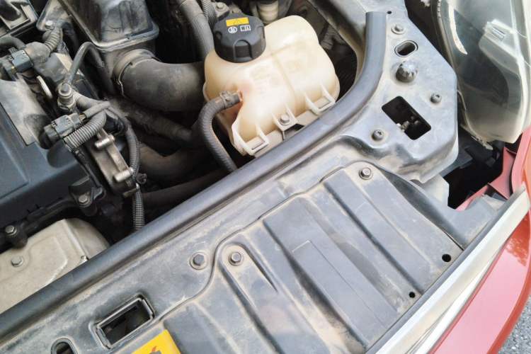 Used MINI Countryman 2014 1.6L ONE Engine Bay Left