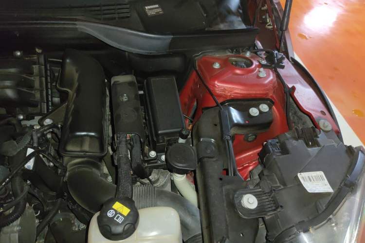 Used MINI Countryman 2014 1.6L COOPER Excitement Engine Bay Left