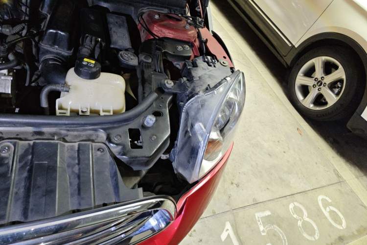 Used MINI Countryman 2014 1.6L ONE Engine Bay Left