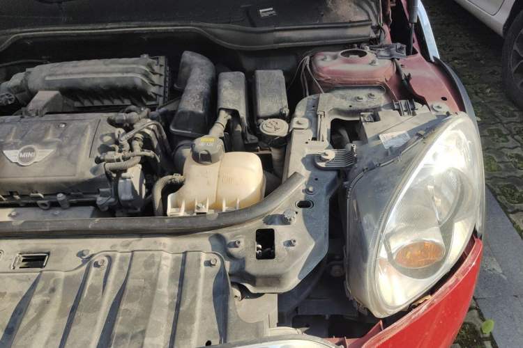 Used MINI Countryman 2014 1.6L COOPER Fun Engine Bay Left