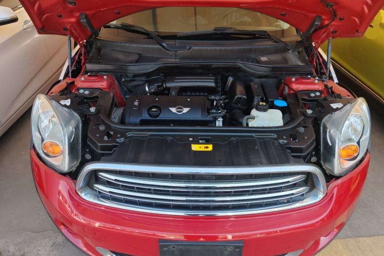Used MINI Countryman 2014 1.6L COOPER Fun Engine Bay