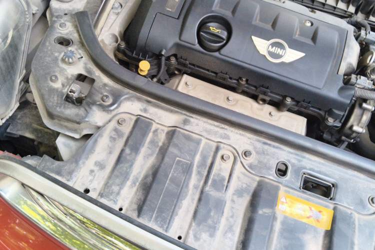 Used MINI Countryman 2014 1.6L ONE Engine Bay Right