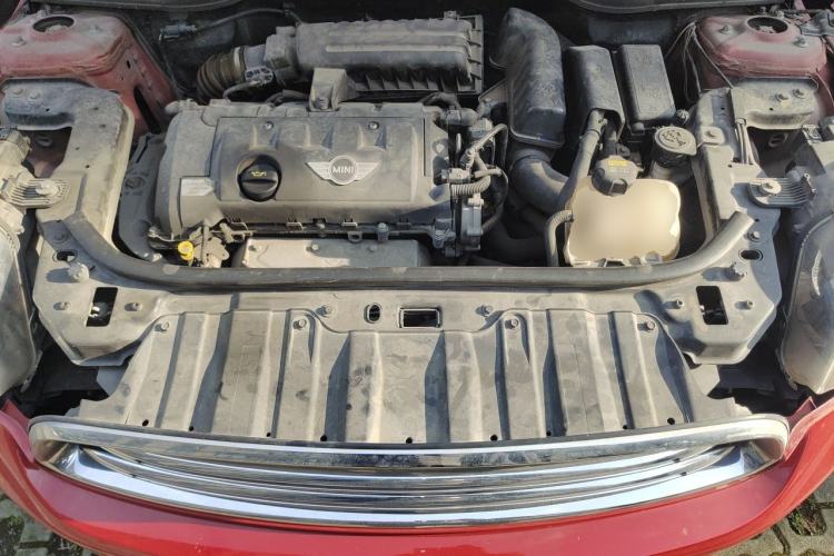 Used MINI Countryman 2014 1.6L COOPER Fun Engine Bay