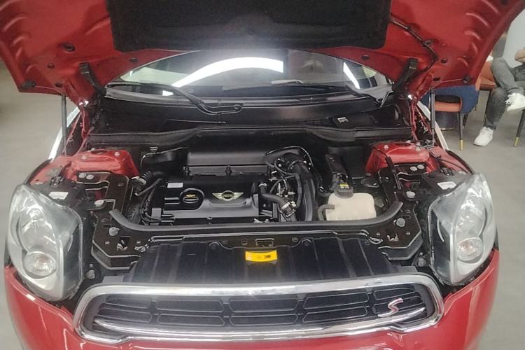 Used MINI Countryman 2014 1.6T COOPER S Engine Bay