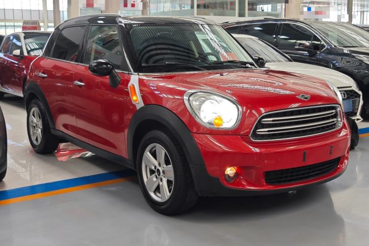 Used MINI Countryman 2014 1.6L COOPER Fun Front Right 45 Deg